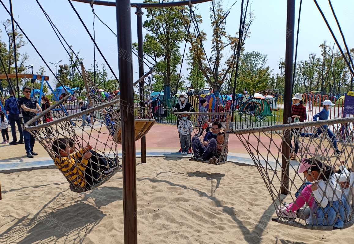兒童樂(lè)園設(shè)備